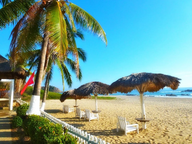 Afternoon sunlight at Bacocho Beach (Credit: Michele Peterson)