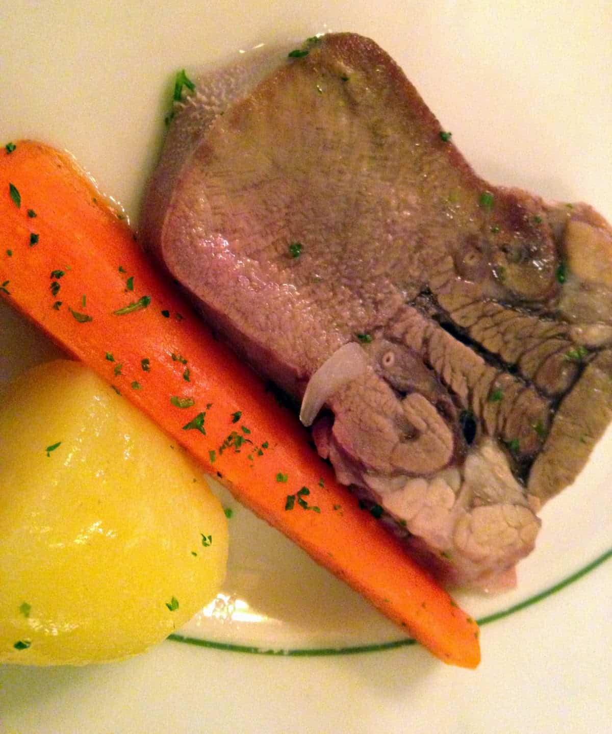 Tongue with carrot and potato