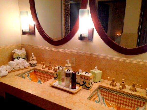 Sensuous amenities IMG_5346