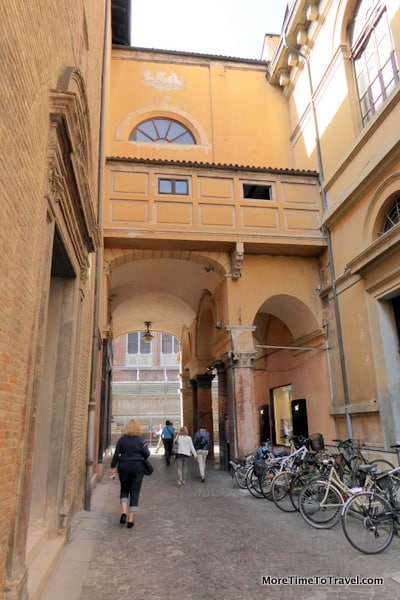 Photo of the distracting arcade