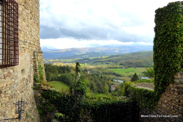 View of Taro valley from the Castle