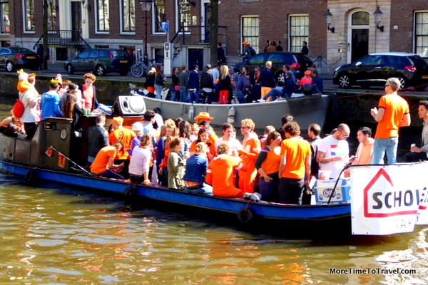 Orange Day in A'dam is King's Day! - Blog - Amsterdam Teleport Hotel