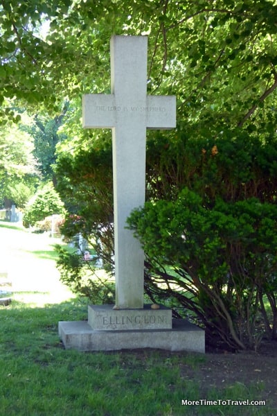 One of the two Ellington family crosses