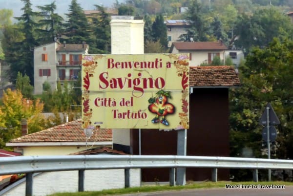 A welcome sign at the “City of Truffles”