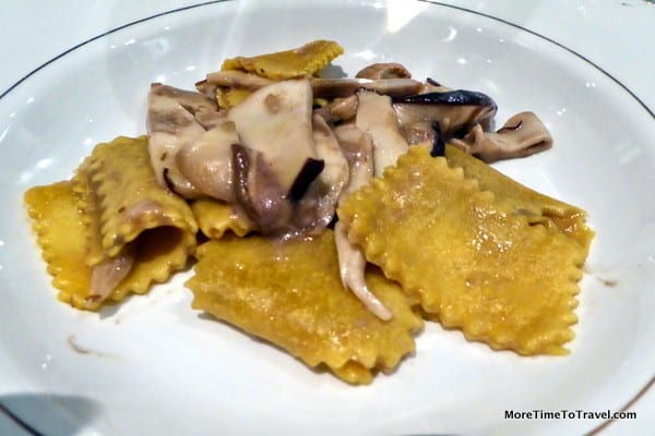 Pasta with porcini mushrooms
