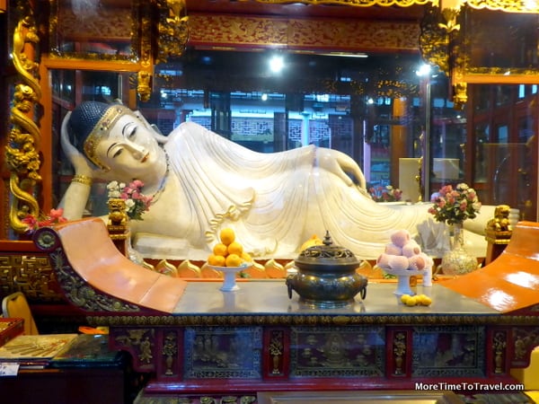Reclining Buddha at Jade Buddha temple in Shanghai