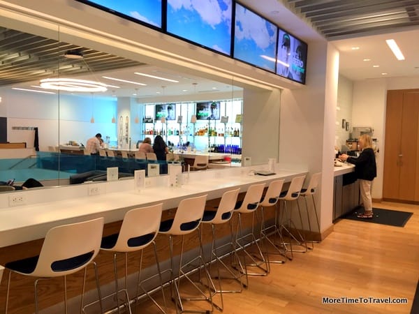 Work station at the Airspace Lounge at JFK