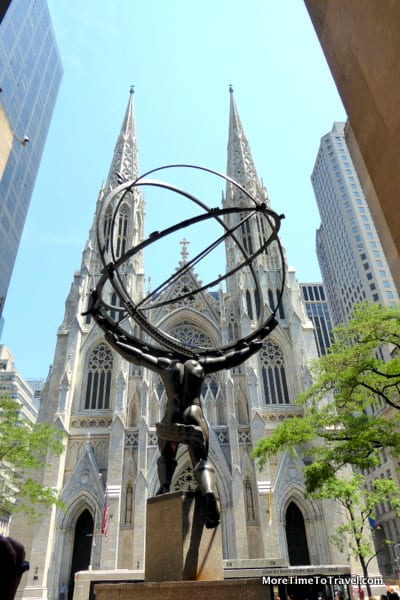 Picture of Atlas bronze statue by Lee Lawrie, St. Patrick's Cathedral in the background