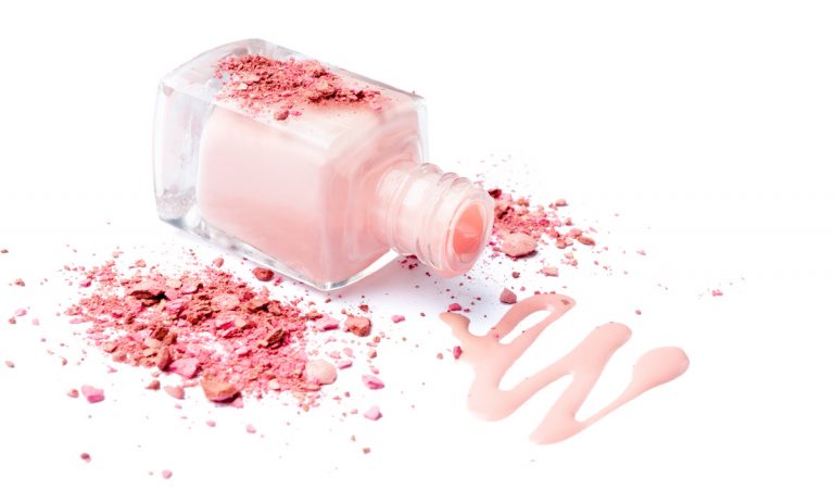 Best Travel Manicure: Dip-Powder