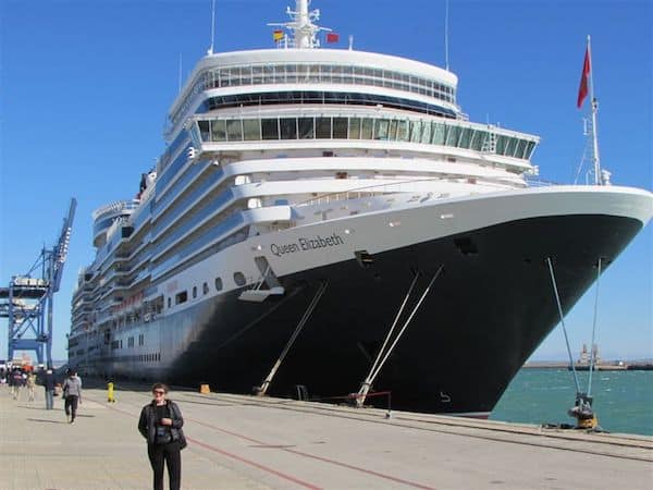 Cruising on Queen Elizabeth: The Cunard Way