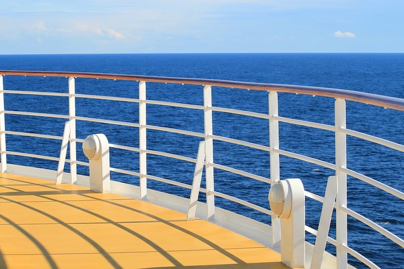 Cruise ship deck (Pixabay)