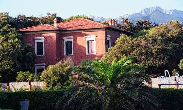 Our villa by the sea (credit: Jerome Levine)