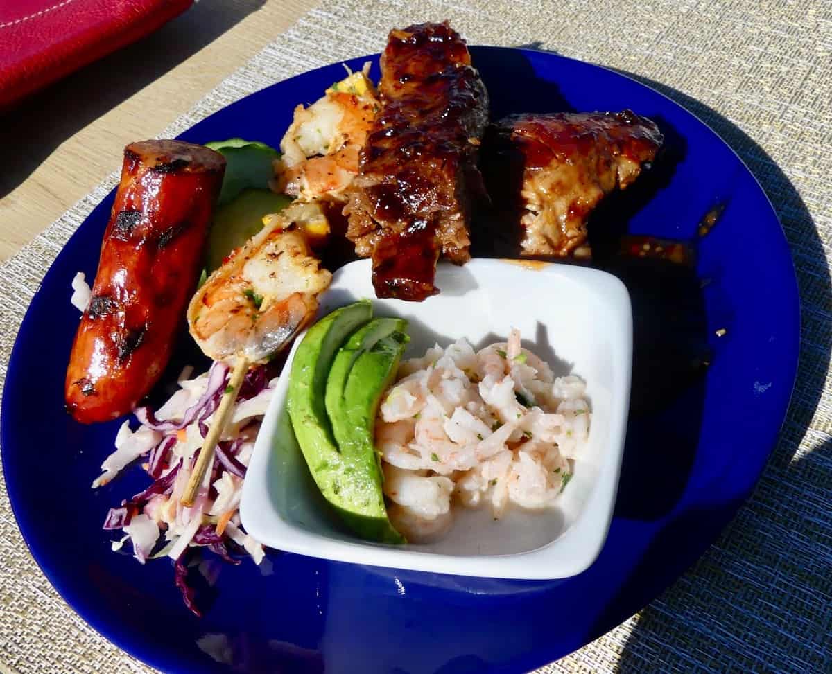 BBQ on Swan Hellen with Chicken, ribs, shrimp and sausage