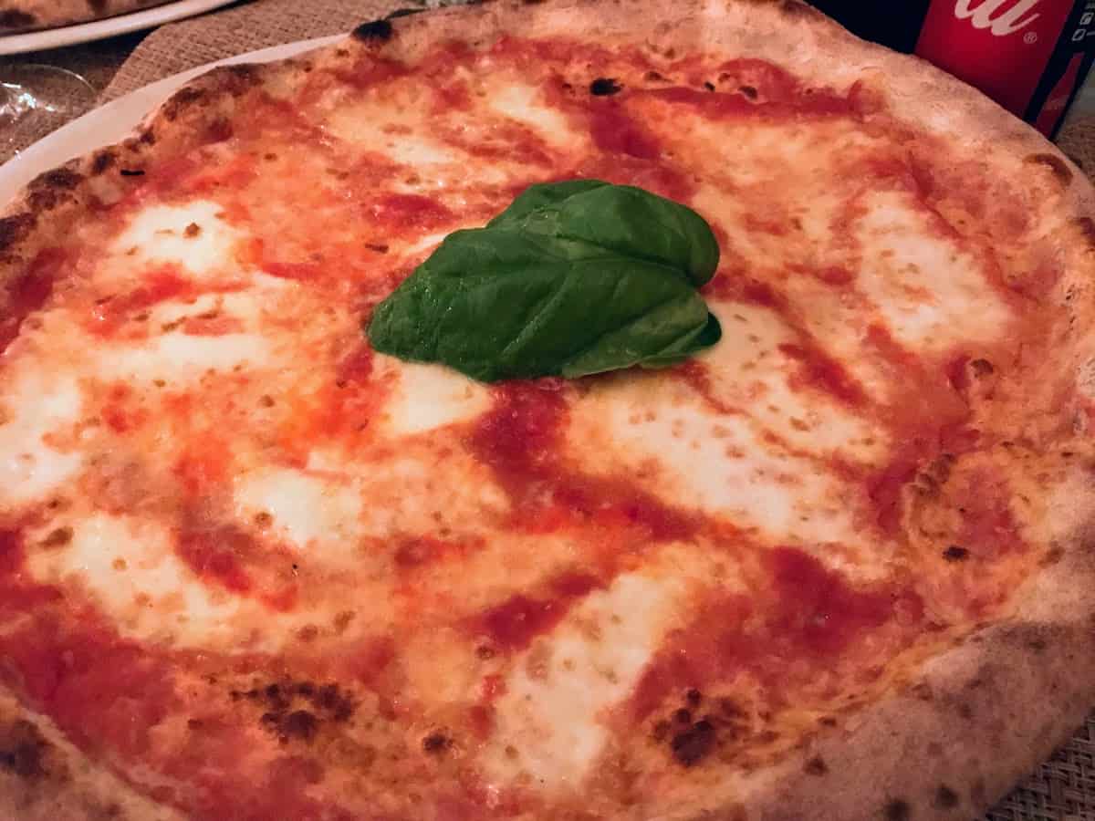 An individual pizza in Locorotondo, Pugla