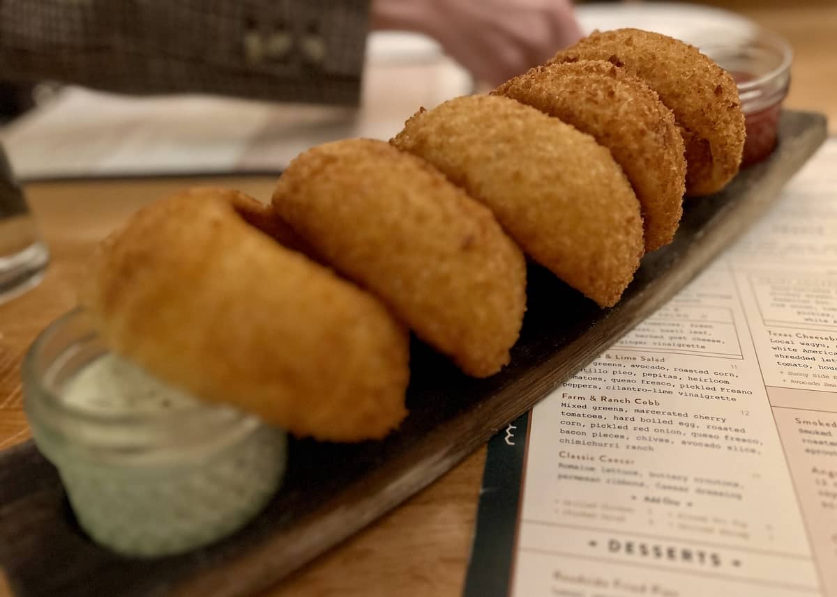 Restaurants in Texas: Hill & Vine Onion Rings