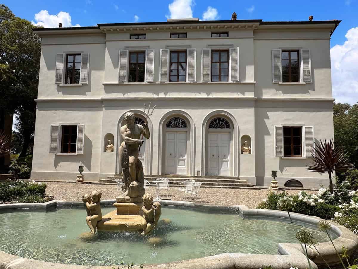 Beautifully restored 17th-century Villa Cosmiana in Peccioli