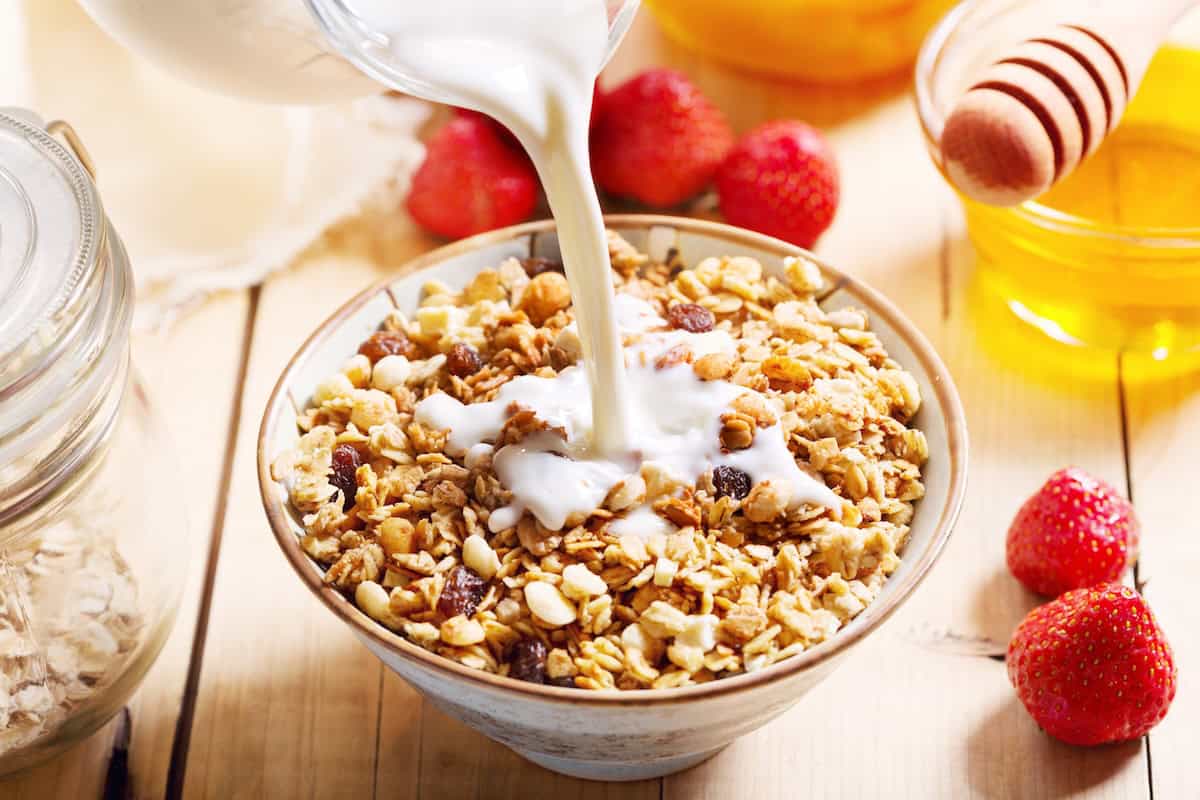 Muesli and Fruit (credit: Adobe stock)