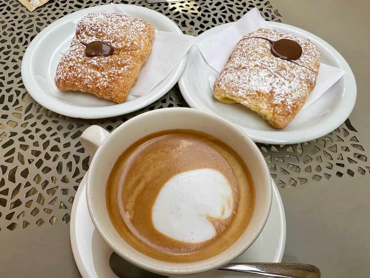 Breakfast at Buralli in Lucca (credit: Jerome Levine)