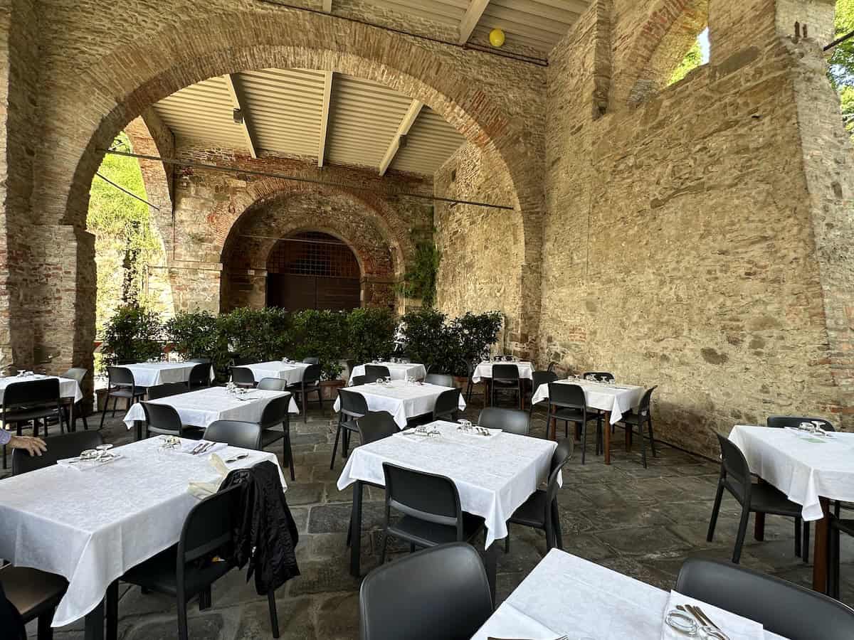 Dining under the walls of Lucca at Giulio (credit: Jerome Levine)