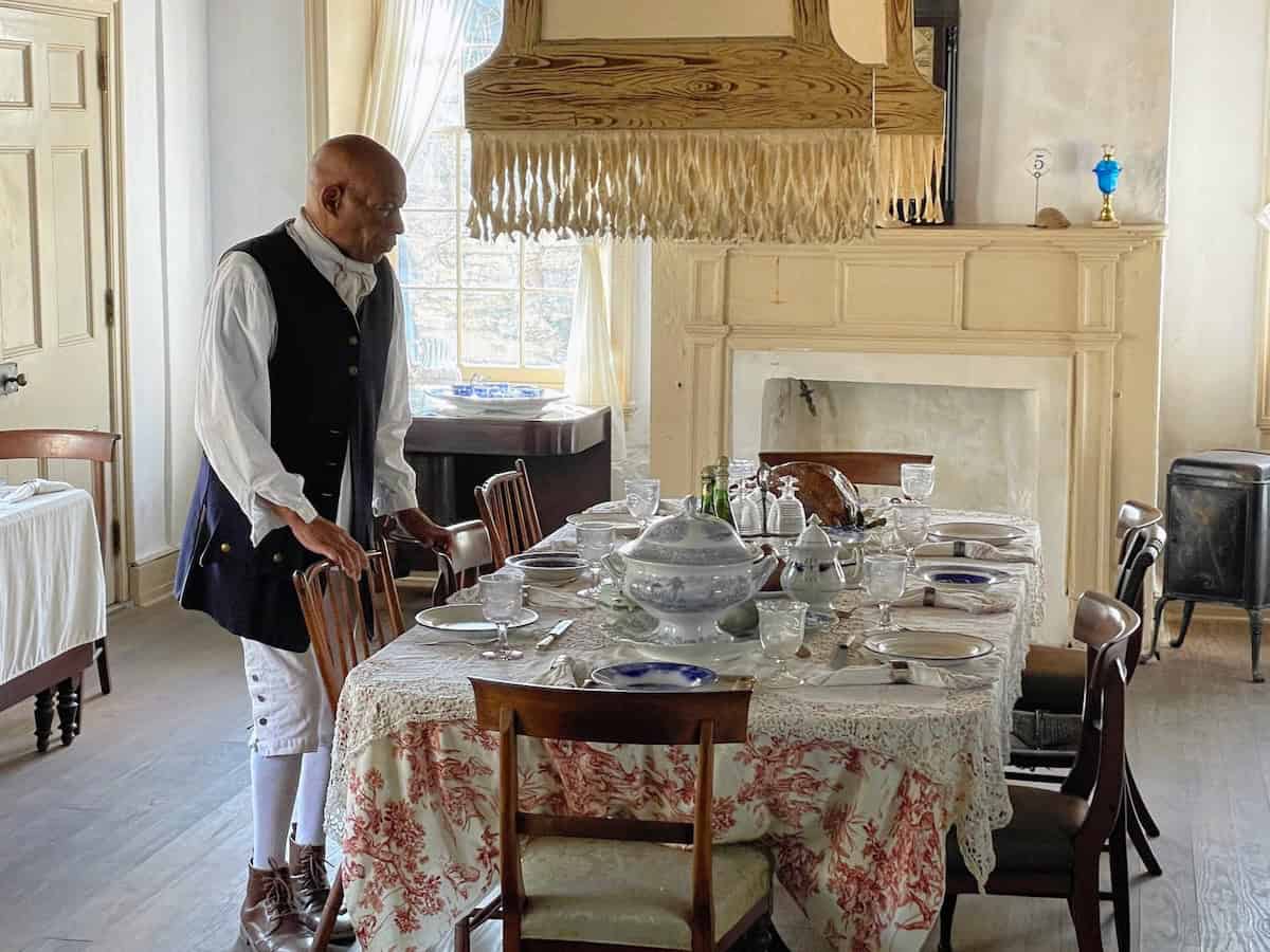 Actors portray slaves at the Ximenez Fatio House (credit: John and Sandra Nowlan)