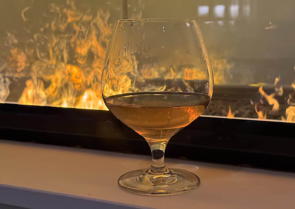 Paps’ favorite brandy in the Explorers’ Lounge by the hot vapor fireplace (credit: Jackie Sheckler Finch)