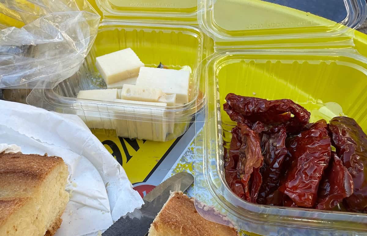 Our snack at the kiosk (credit: Jerome Levine)
