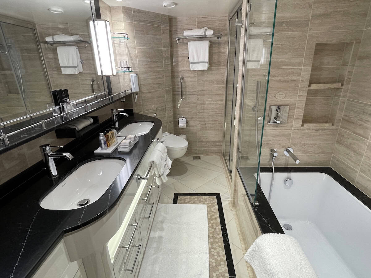 Well-equipped bathroom with a tub and separate shower (credit: John and Sandra Nowlan)