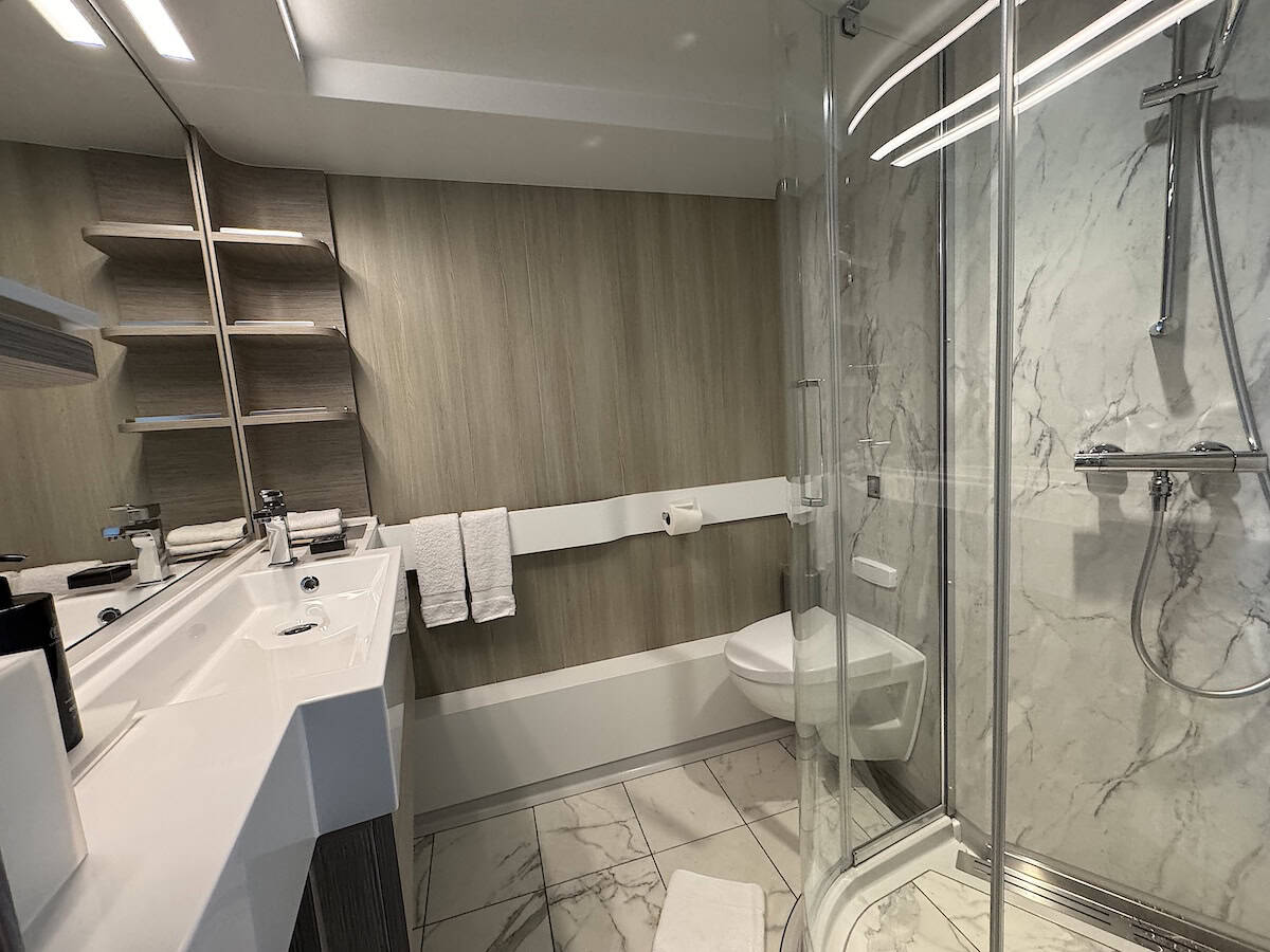 My bathroom on Xcel (credit: Jackie Sheckler Finch)