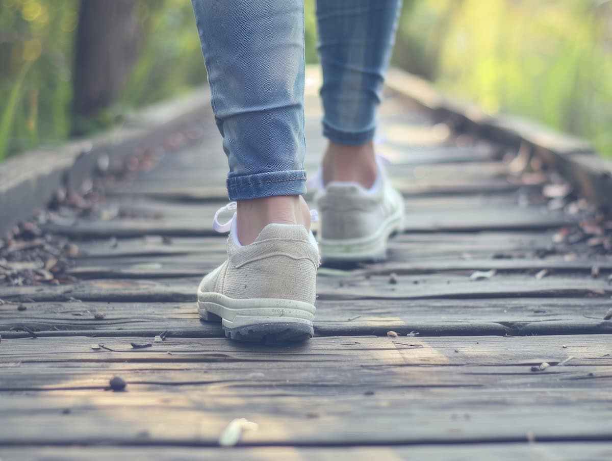 To lose weight while traveling, keep moving (credit: Adobe stock)