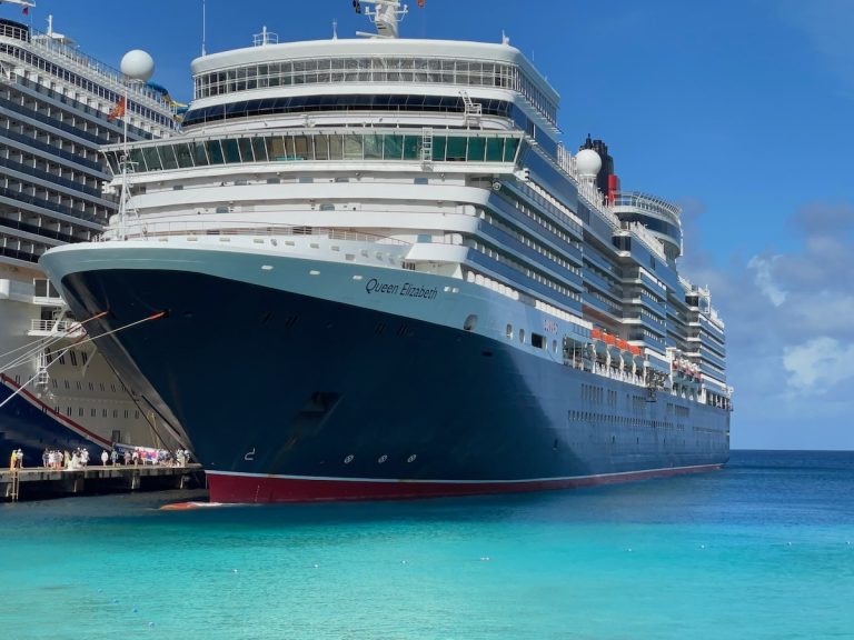 Queen Elizabeth d docked in Grand Turk (credit: John and Sandra Nowlan)