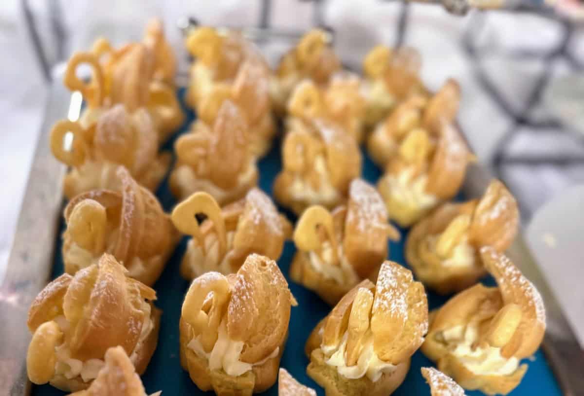 Cygnes en P&acirc;te &agrave; Choux (swan-shaped cream puffs) (credit: Irene S. Levine)
