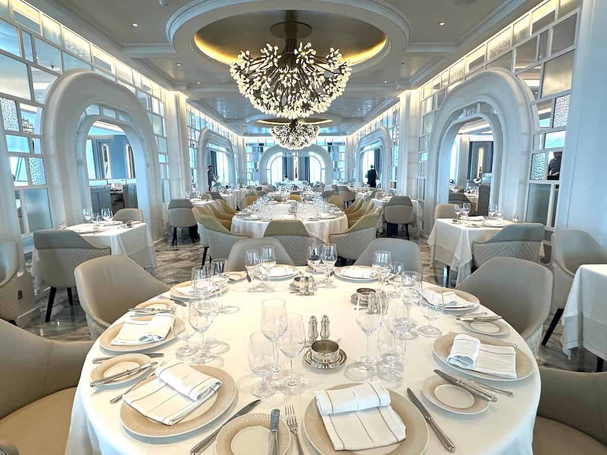 The Grand Dining Room. Very grand! (credit: John & Sandra Nowlan)