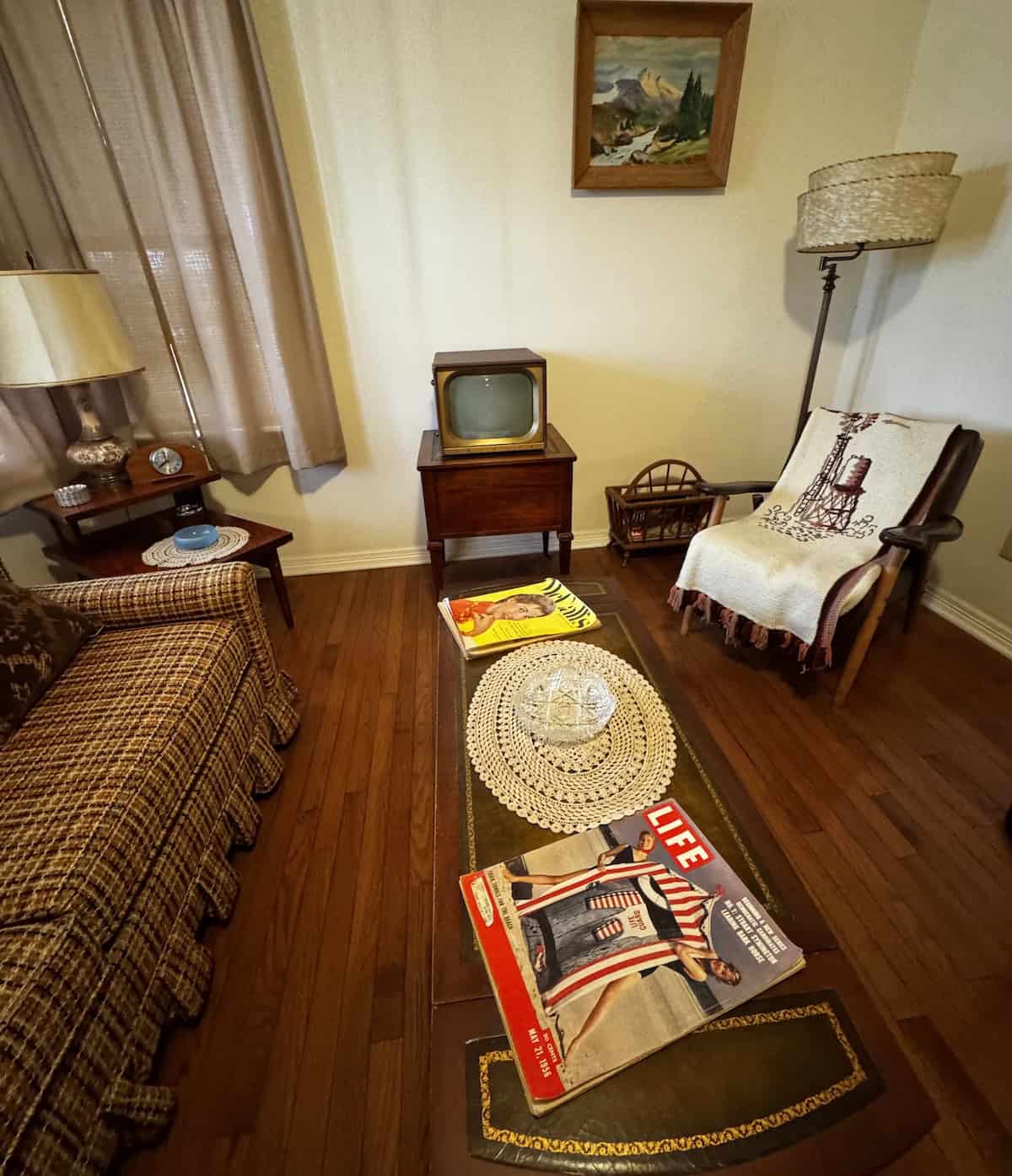 The living room of the Allison home (credit: Jackie Sheckler Finch)