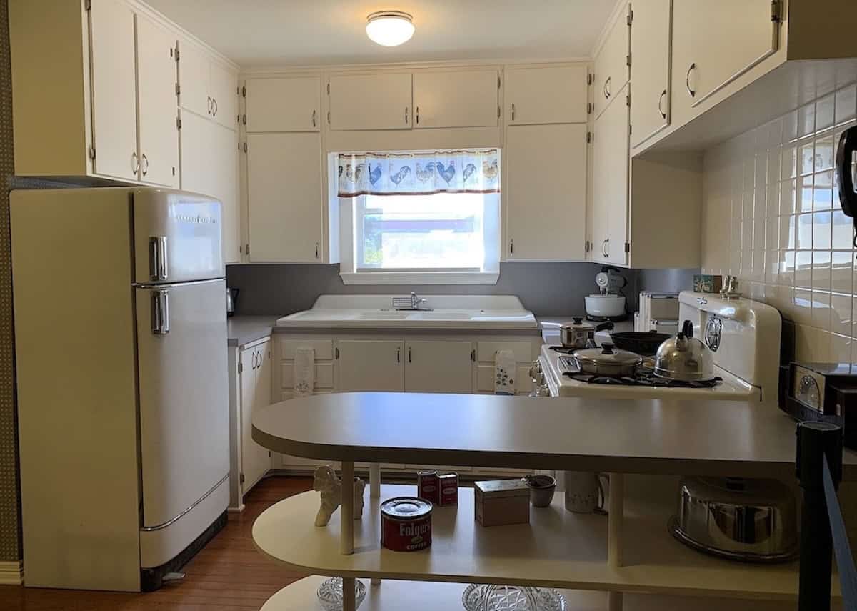 The kitchen of the Allison home (credit: Jackie Sheckler Finch)