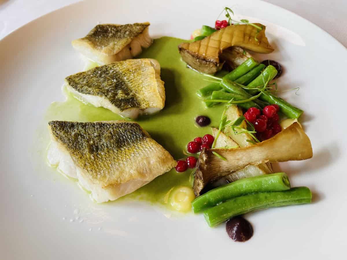 Quebec walleye with string beans, fennel, King Eryngii mushroom, and Kalamata olive purée (credit: John & Sandra Nowlan)