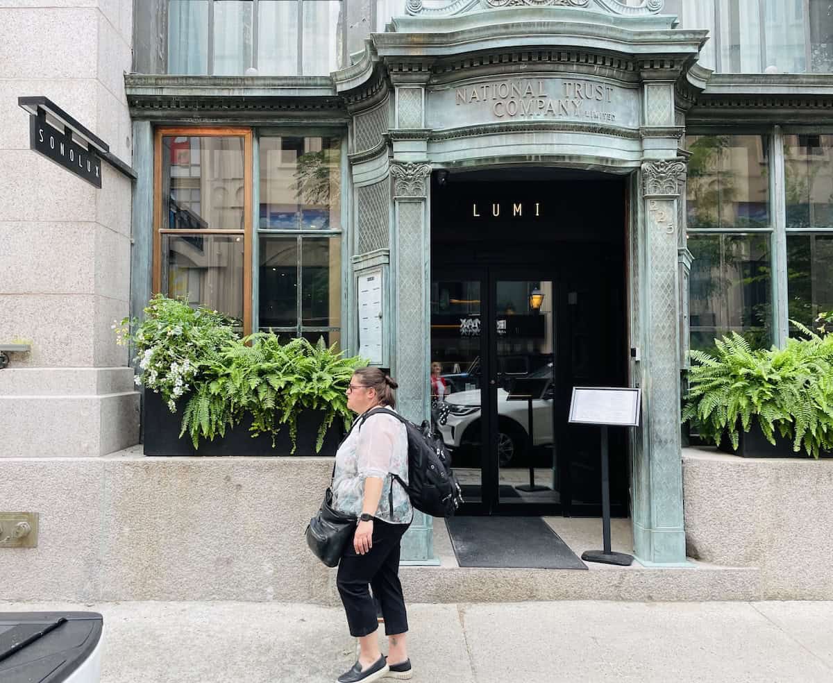 Entrance at Lumi (credit: John & Sandra Nowlan)