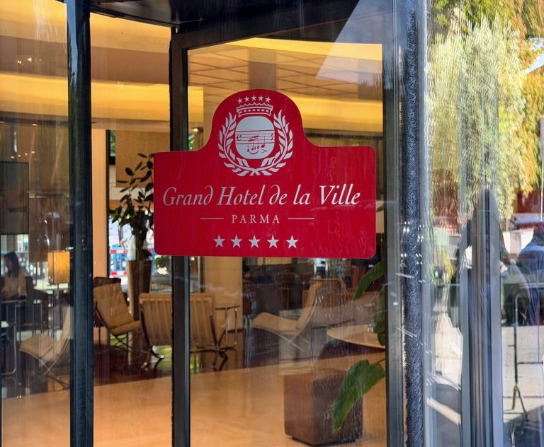 Entrance to Grand Hotel de la Ville in Parma (credit: Jerome Levine)